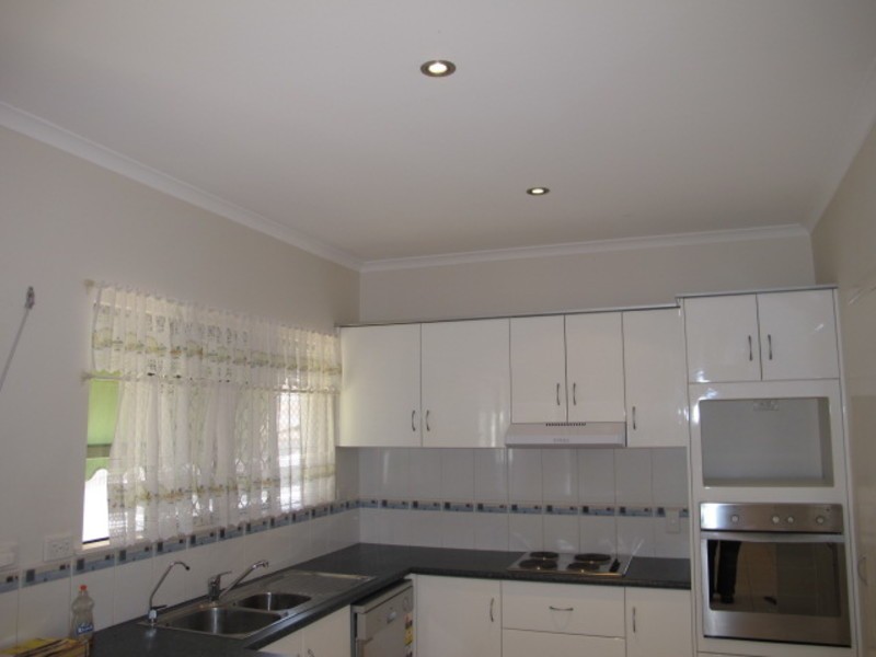 4/13 Queens Road, Bowen QLD 4805