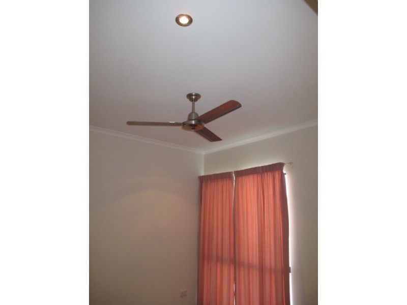 4/13 Queens Road, Bowen QLD 4805