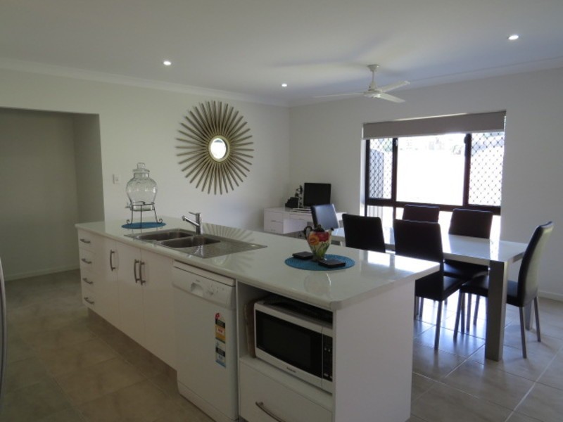 3 Links Road, Bowen QLD 4805