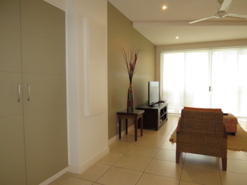 30/2b Horseshoe Bay Road, Bowen QLD 4805