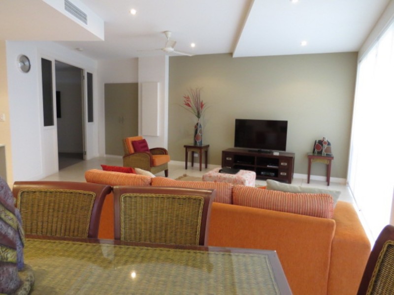 30/2b Horseshoe Bay Road, Bowen QLD 4805