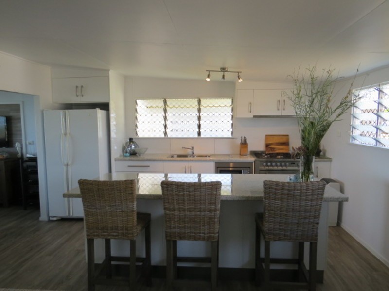72 Whyte Avenue, Bowen QLD 4805