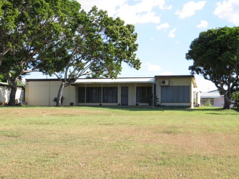72 Whyte Avenue, Bowen QLD 4805