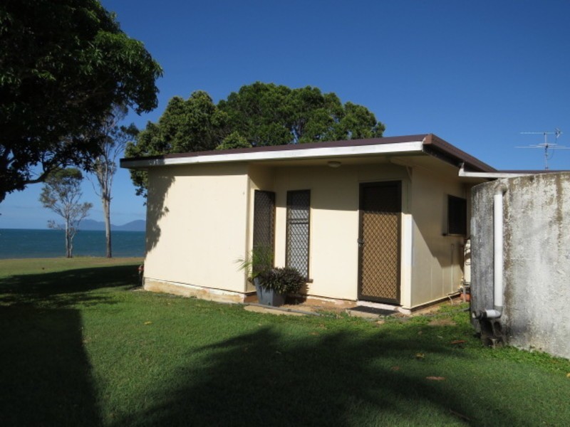 72 Whyte Avenue, Bowen QLD 4805