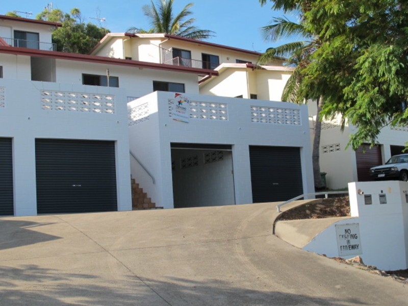 4/10 Poinciana Drive, Bowen QLD 4805