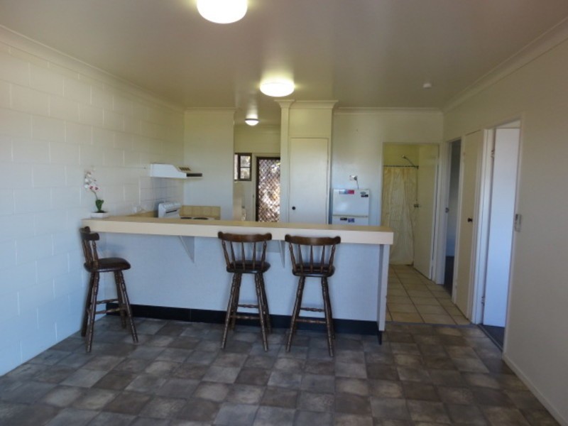 4/10 Poinciana Drive, Bowen QLD 4805