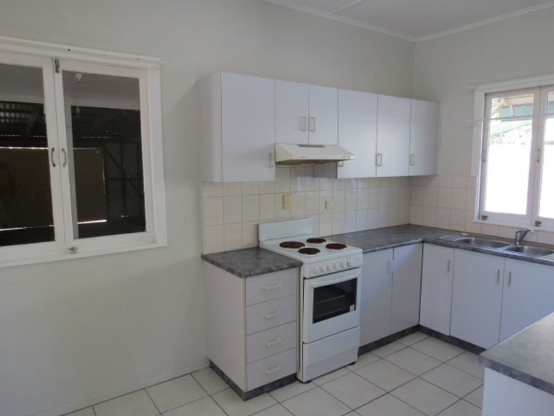 25a Livingstone Street, Bowen QLD 4805