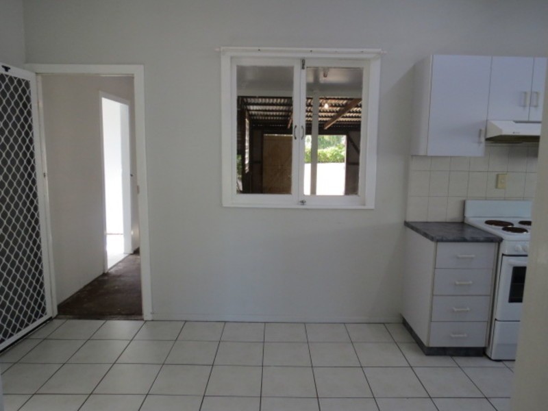 25a Livingstone Street, Bowen QLD 4805