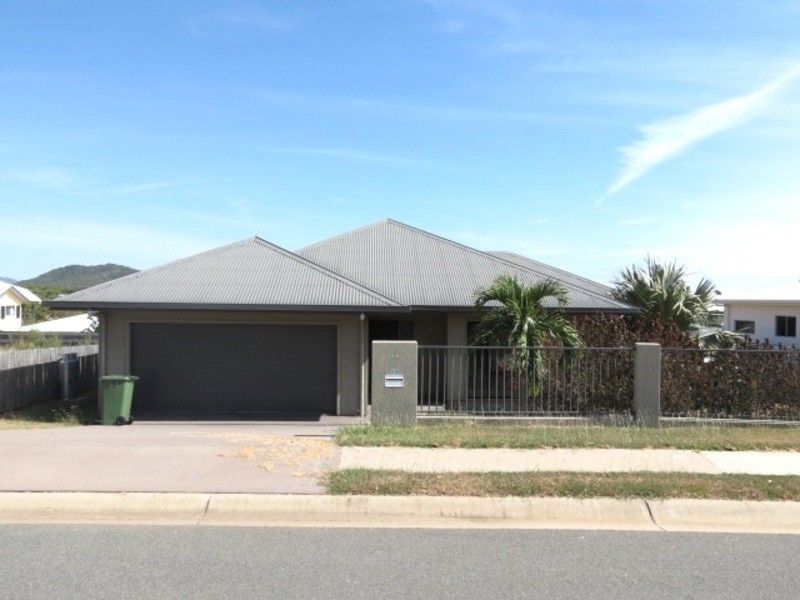 13 Sunshine Court, Bowen QLD 4805