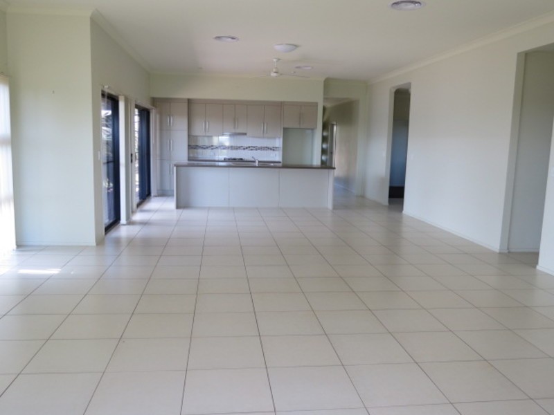 13 Sunshine Court, Bowen QLD 4805