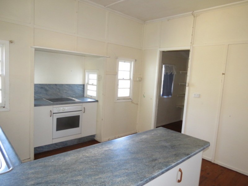 27 Elphinstone Street, Bowen QLD 4805