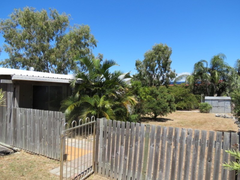 27 Elphinstone Street, Bowen QLD 4805