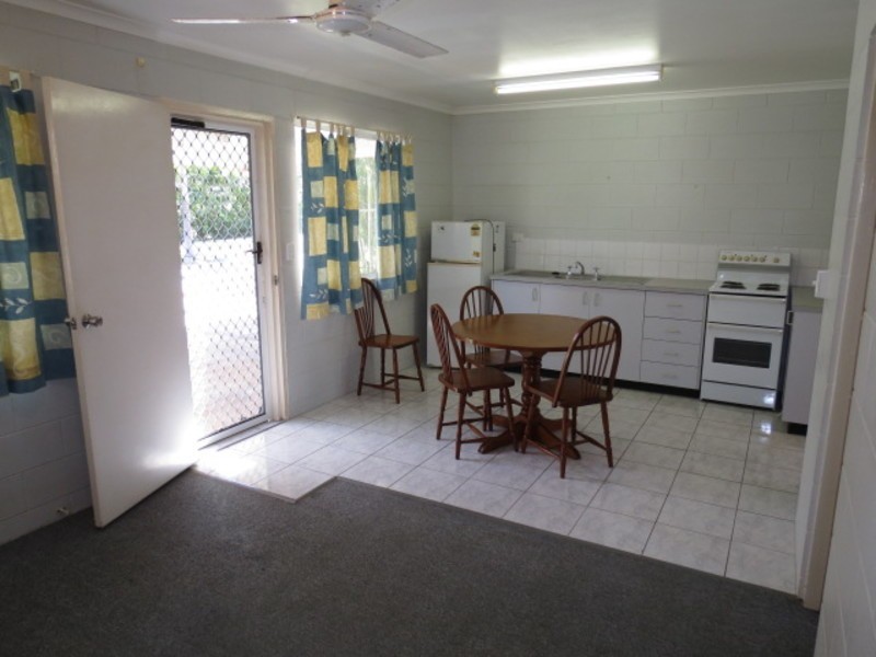 6/43 Crofton Street, Bowen QLD 4805