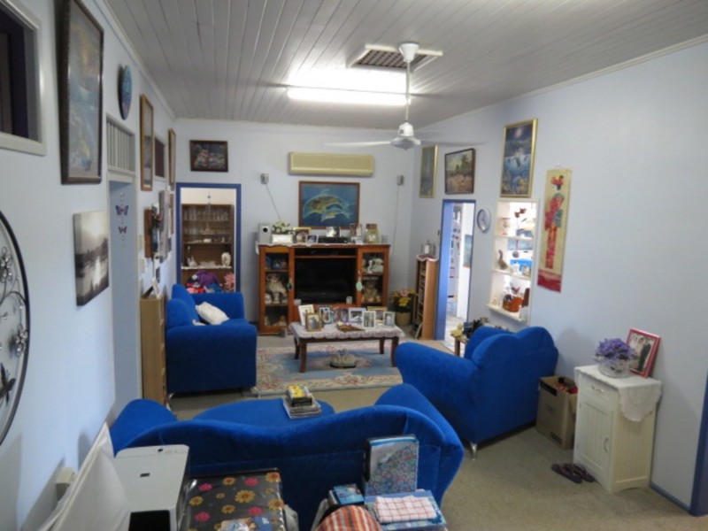 32 Reynolds Street, Bowen QLD 4805