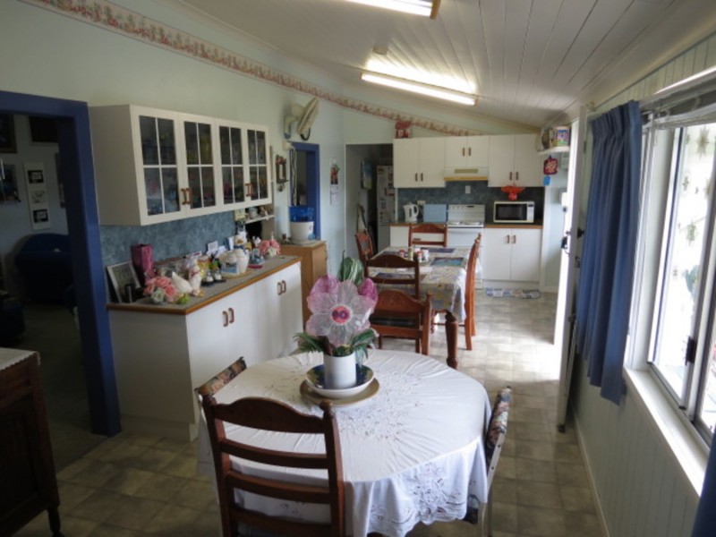 32 Reynolds Street, Bowen QLD 4805