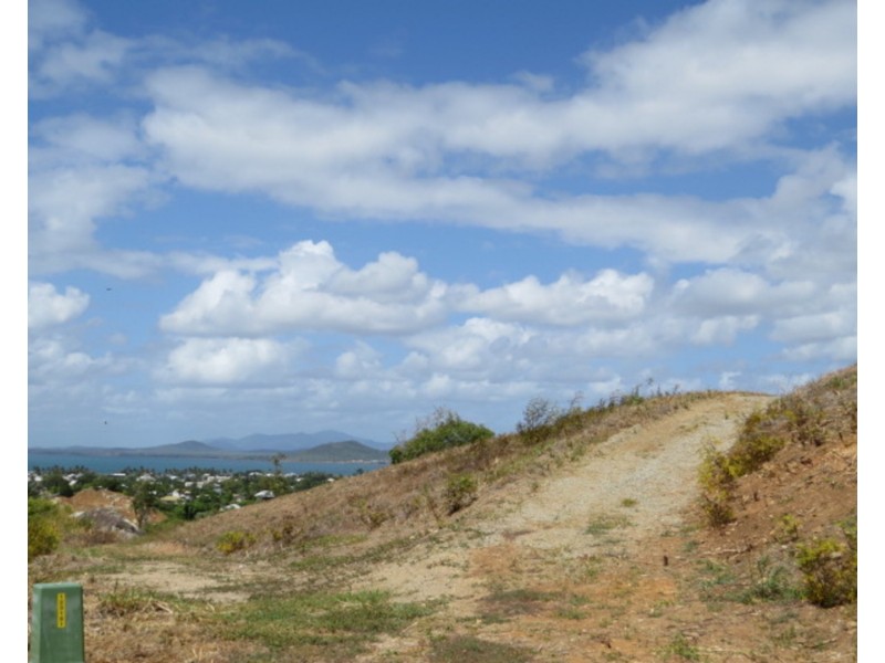1 – 3 Panorama Drive, Bowen QLD 4805