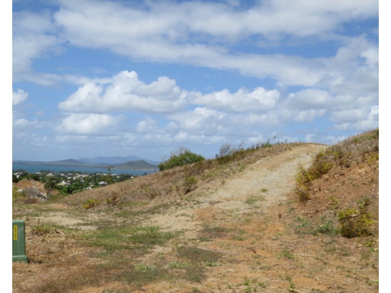 1 – 3 Panorama Drive, Bowen QLD 4805
