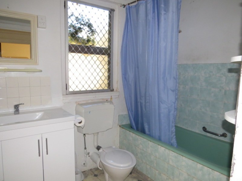 8 Howard Street, Bowen QLD 4805