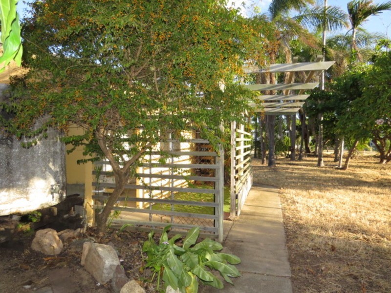 8 Howard Street, Bowen QLD 4805
