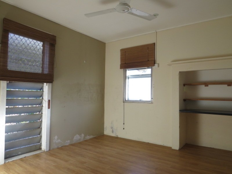 8 Howard Street, Bowen QLD 4805