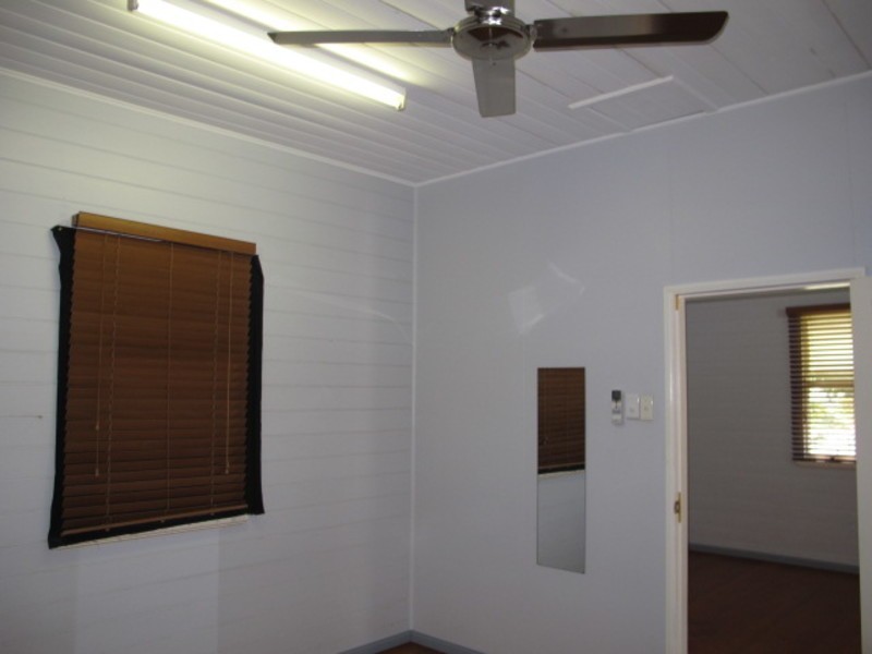 90 Powell Street, Bowen QLD 4805