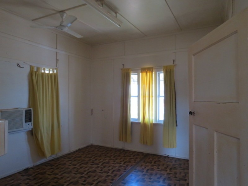 28 Dalrymple Street, Bowen QLD 4805