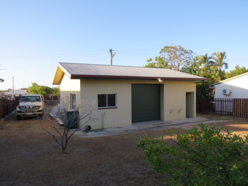 32 Reynolds Street, Bowen QLD 4805