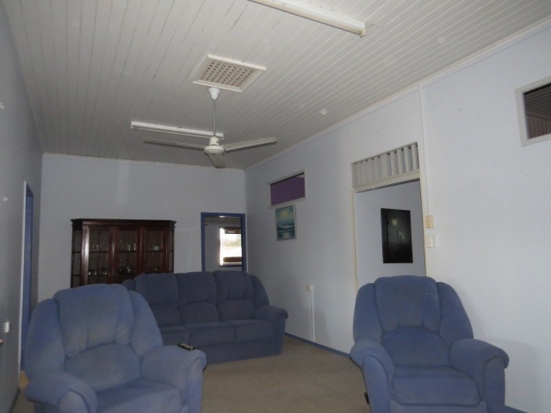 32 Reynolds Street, Bowen QLD 4805