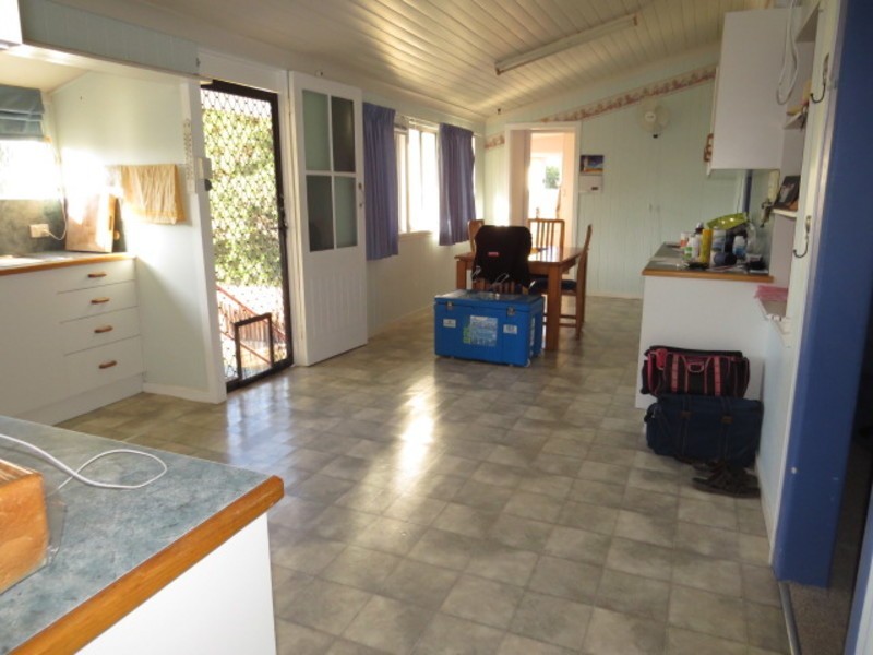32 Reynolds Street, Bowen QLD 4805