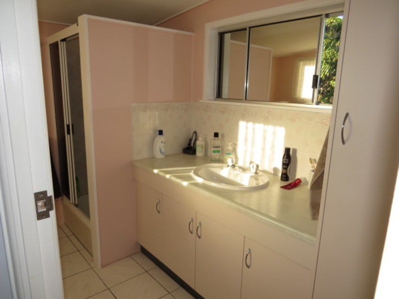 32 Reynolds Street, Bowen QLD 4805