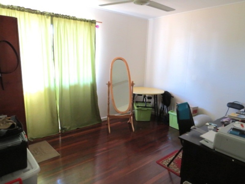 11 West Street, Bowen QLD 4805