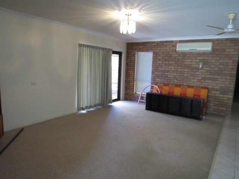 132 Hillview Road, Bowen QLD 4805