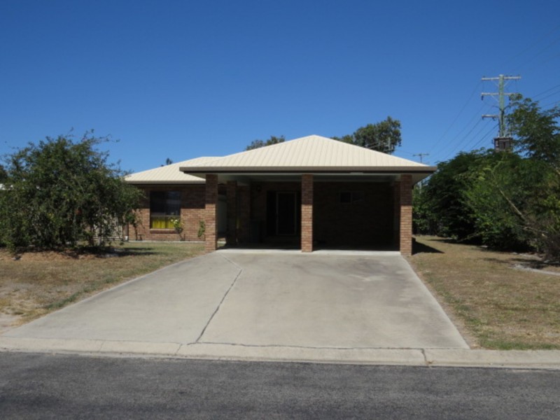 132 Hillview Road, Bowen QLD 4805