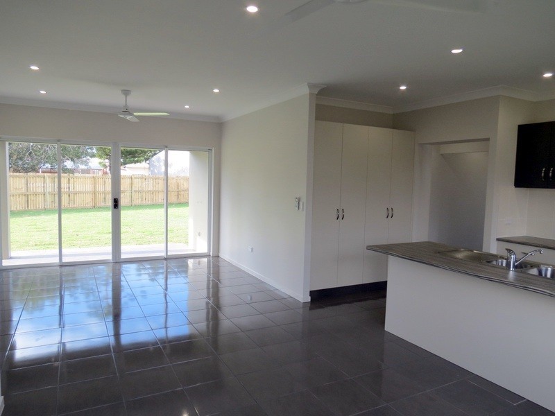 17 Ada Place, Bowen QLD 4805