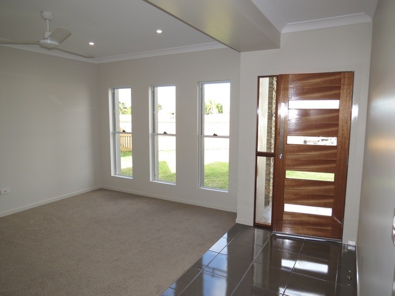17 Ada Place, Bowen QLD 4805