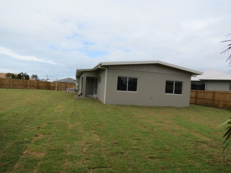 17 Ada Place, Bowen QLD 4805