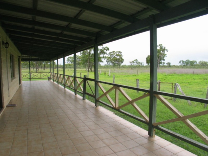 15989 Bruce Highway, Bowen QLD 4805