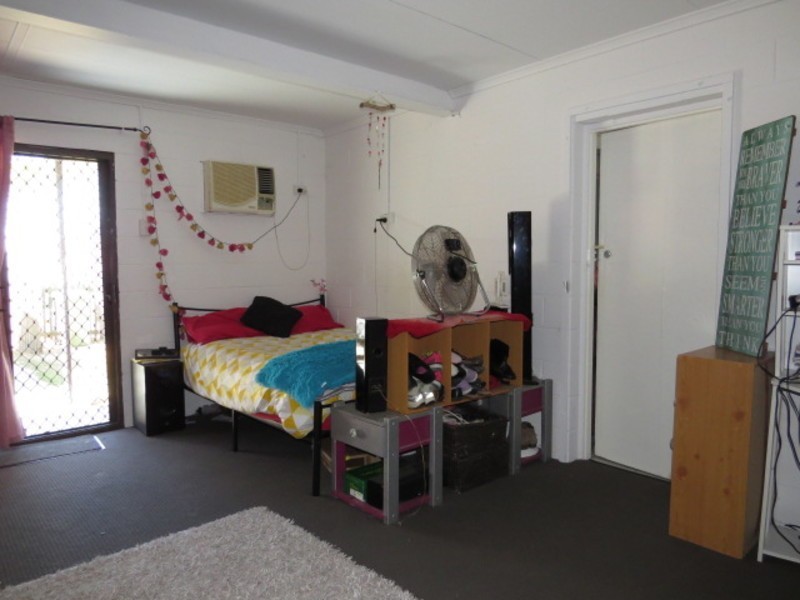 3 Hay Street, Bowen QLD 4805
