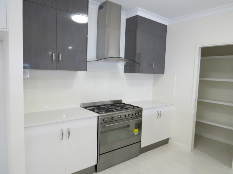 15 Ada Place, Bowen QLD 4805