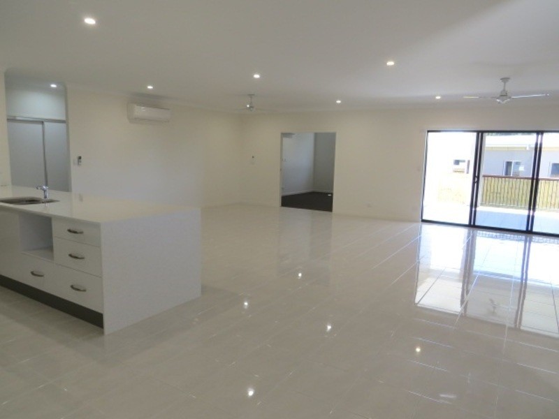 15 Ada Place, Bowen QLD 4805