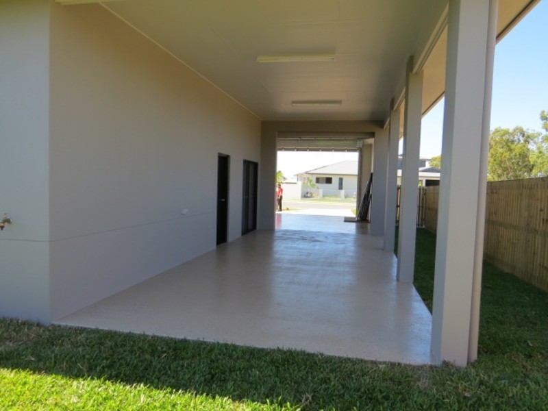15 Ada Place, Bowen QLD 4805