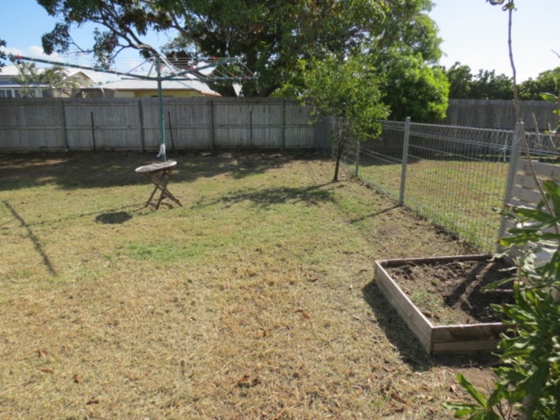 2/25 Tracey Street, Bowen QLD 4805