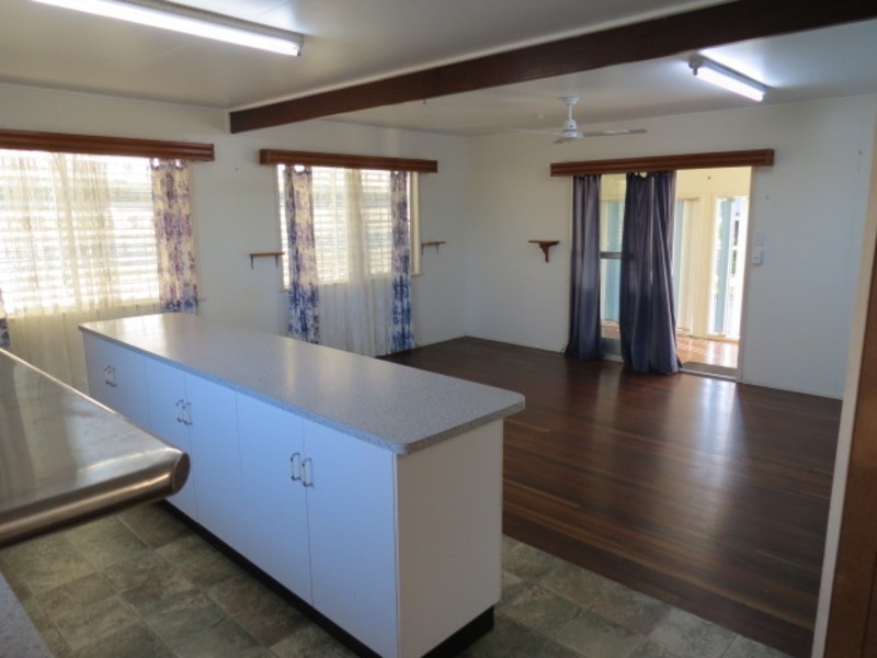 15 Mackenzie Street, Bowen QLD 4805