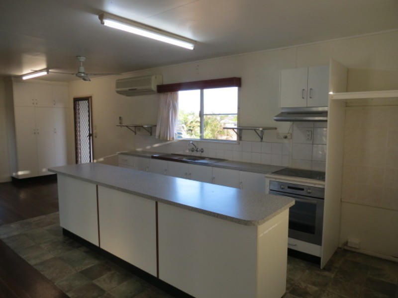 15 Mackenzie Street, Bowen QLD 4805