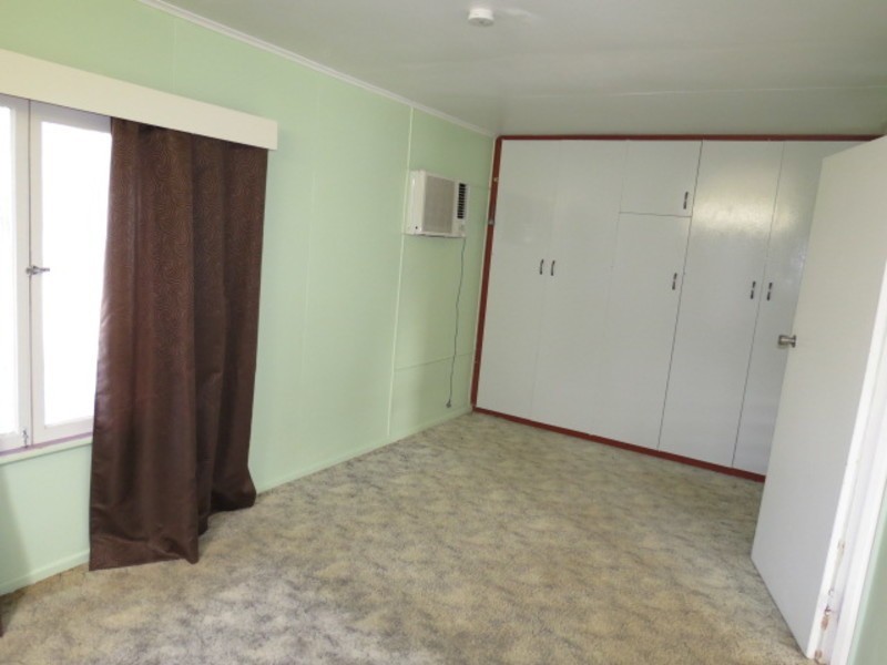 71 Whyte Avenue, Bowen QLD 4805