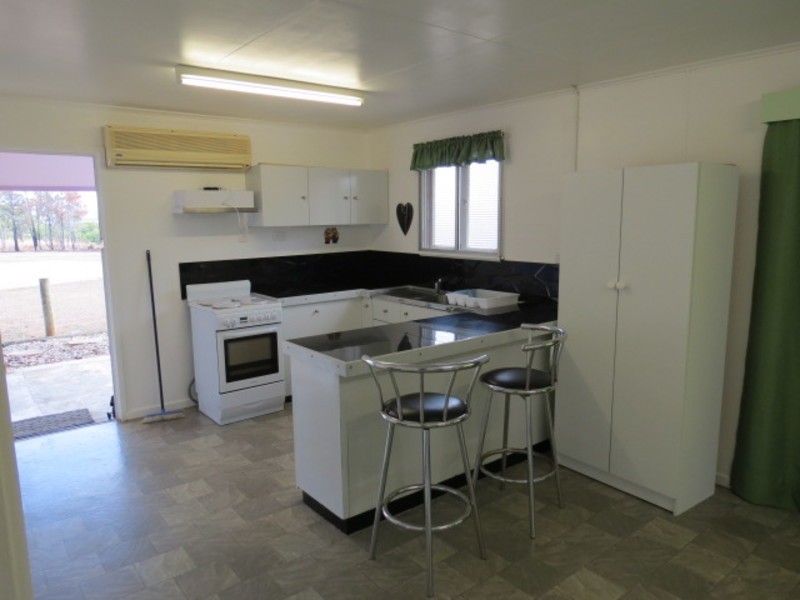 71 Whyte Avenue, Bowen QLD 4805