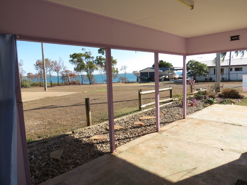 71 Whyte Avenue, Bowen QLD 4805