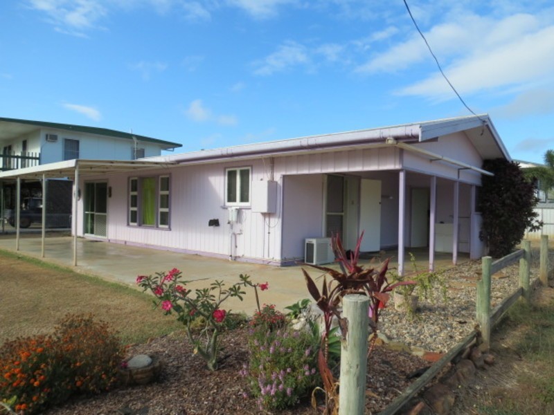 71 Whyte Avenue, Bowen QLD 4805