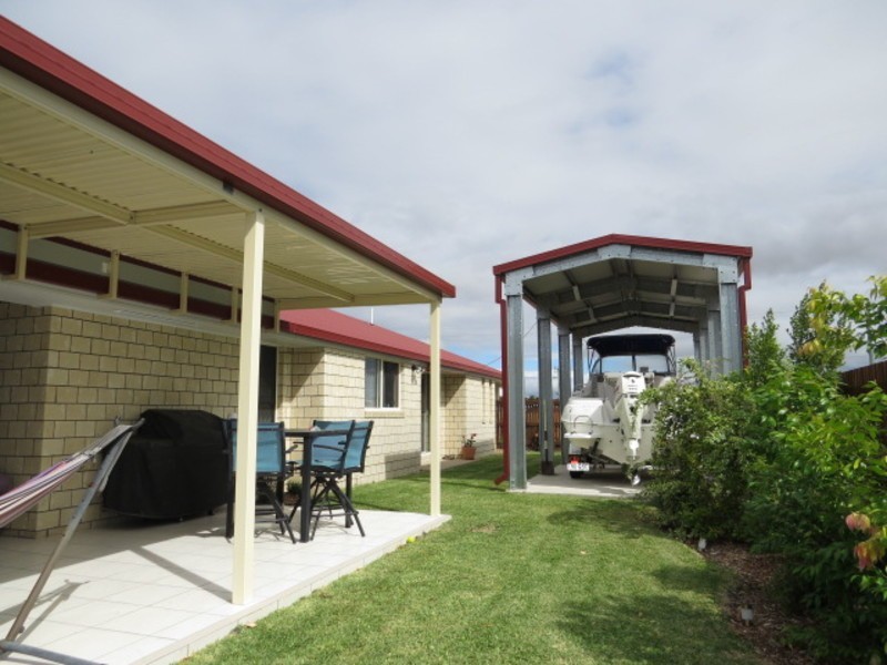 192 Queens Road, Bowen QLD 4805