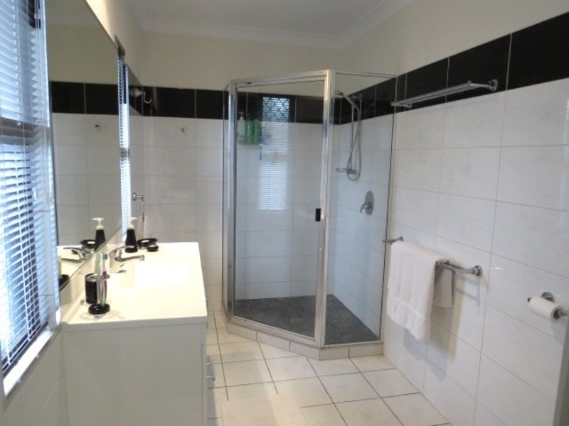 14 Lemon Grove, Bowen QLD 4805